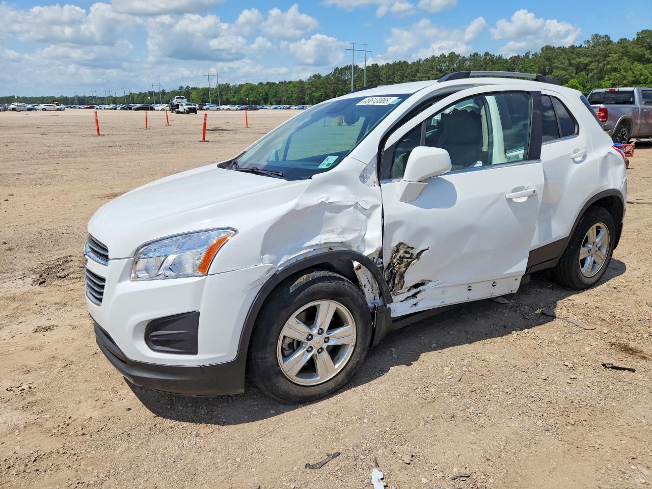 Salvage Chevrolet Trax Image