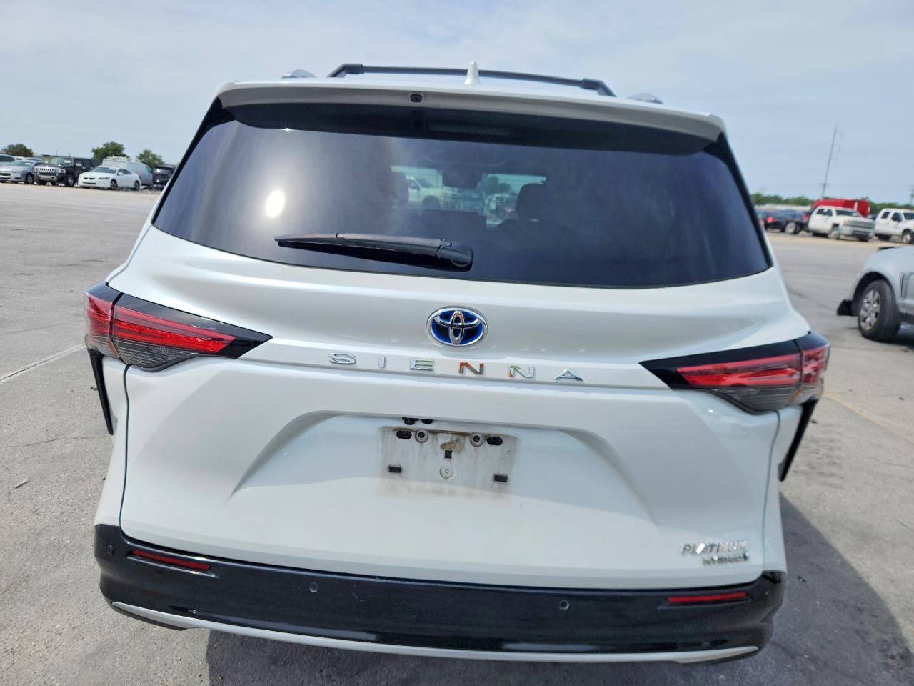 Toyota Sienna Platinum 7-passenger