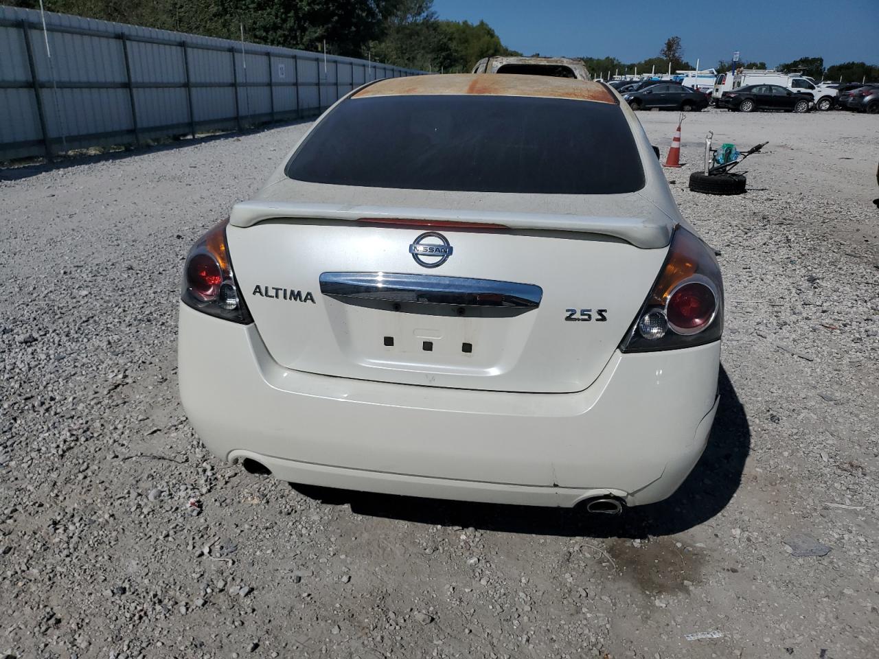 Nissan Altima Base