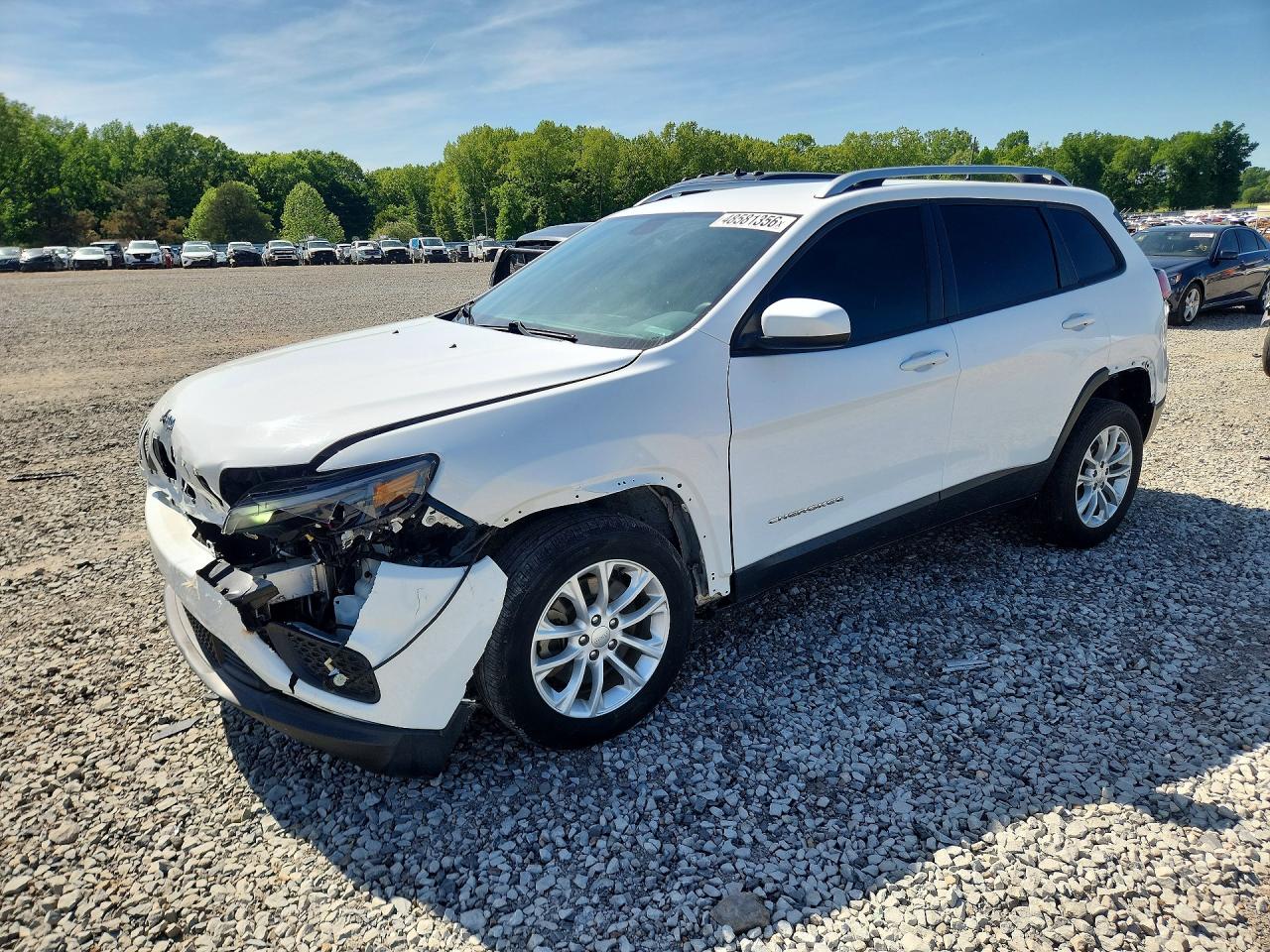 Salvage Jeep Cherokee Image