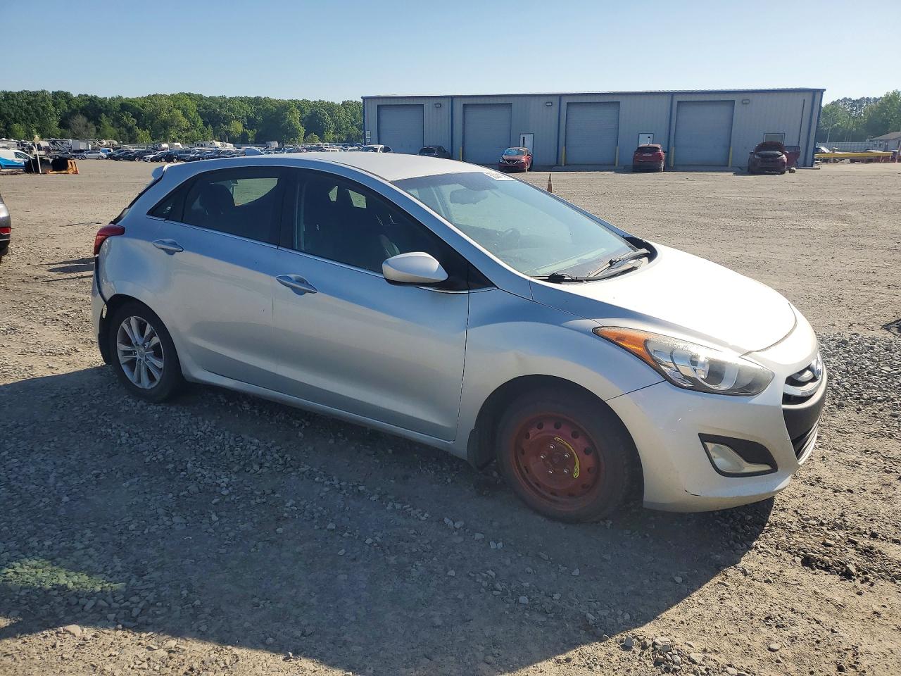 Hyundai ELANTRA Base