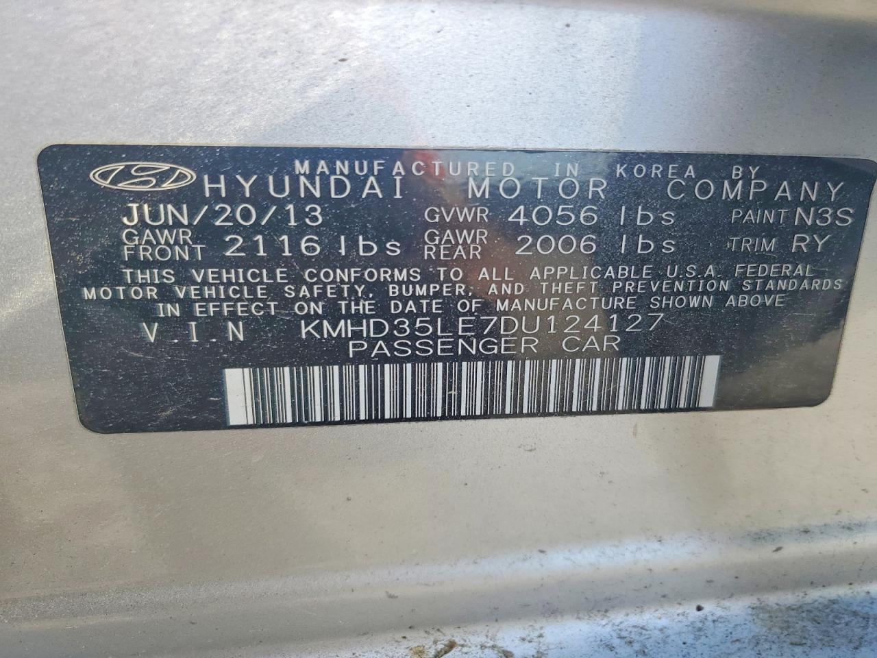 Hyundai ELANTRA Base