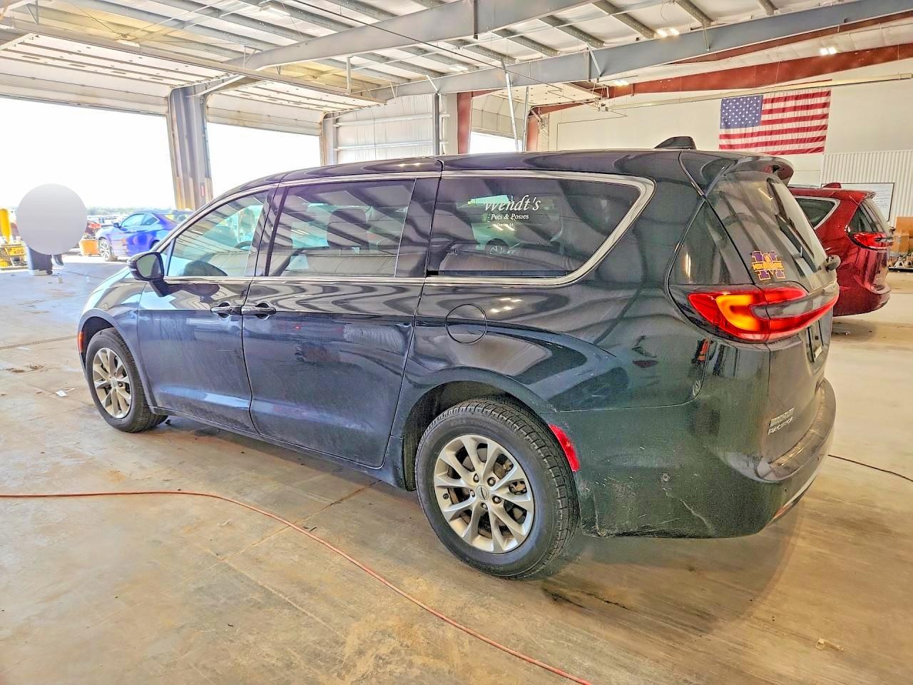 Chrysler Pacifica Touring L