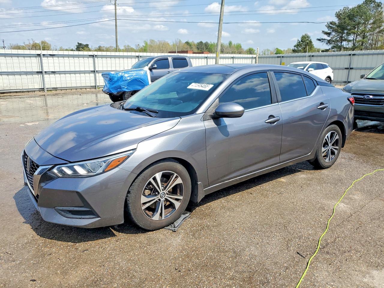 Salvage Nissan Sentra Image