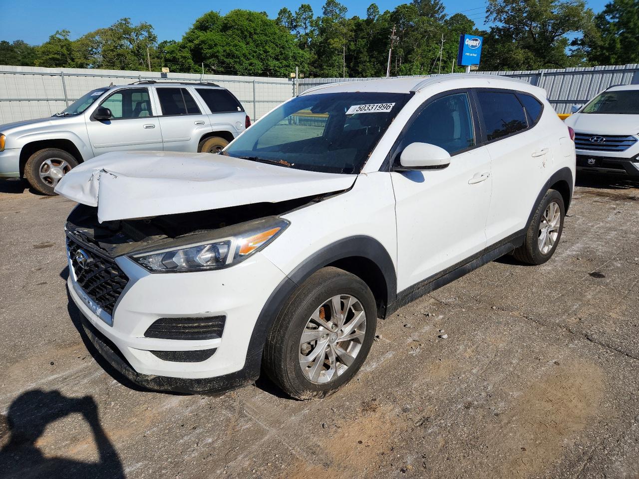 Salvage Hyundai TUCSON Image