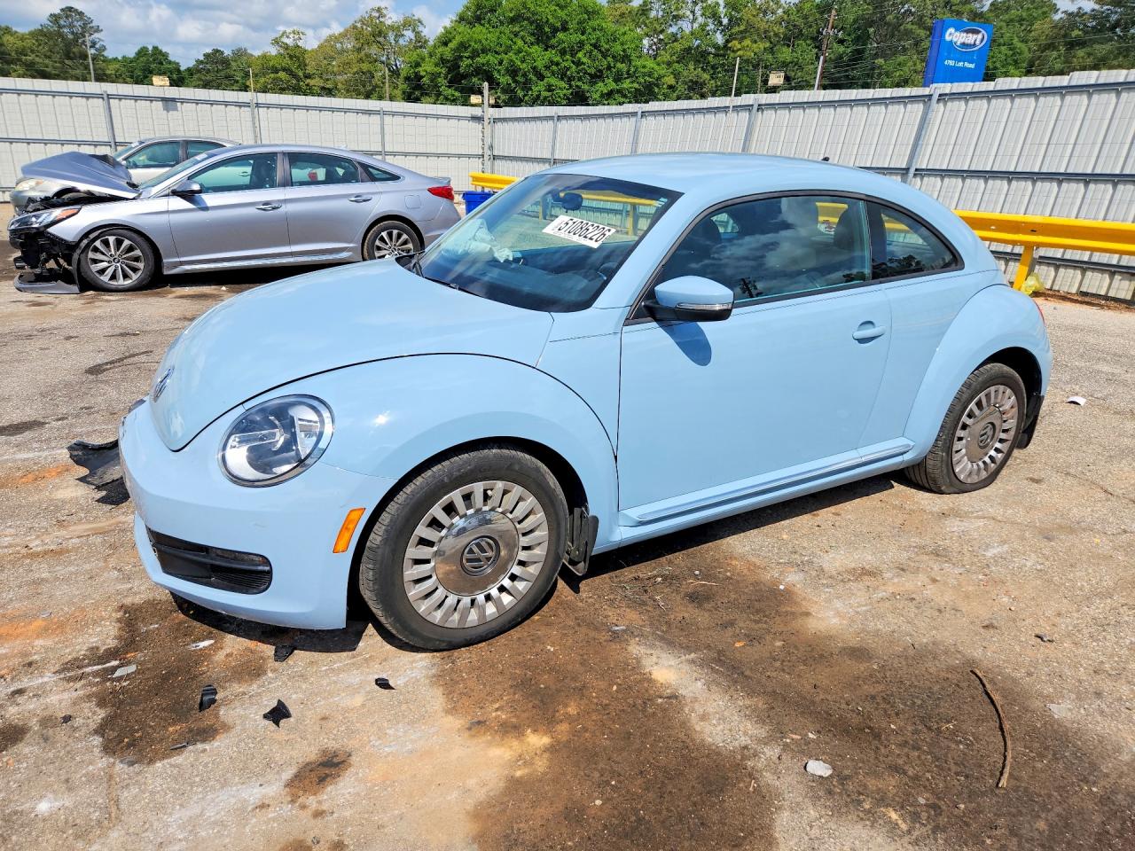 Salvage Volkswagen Beetle Image