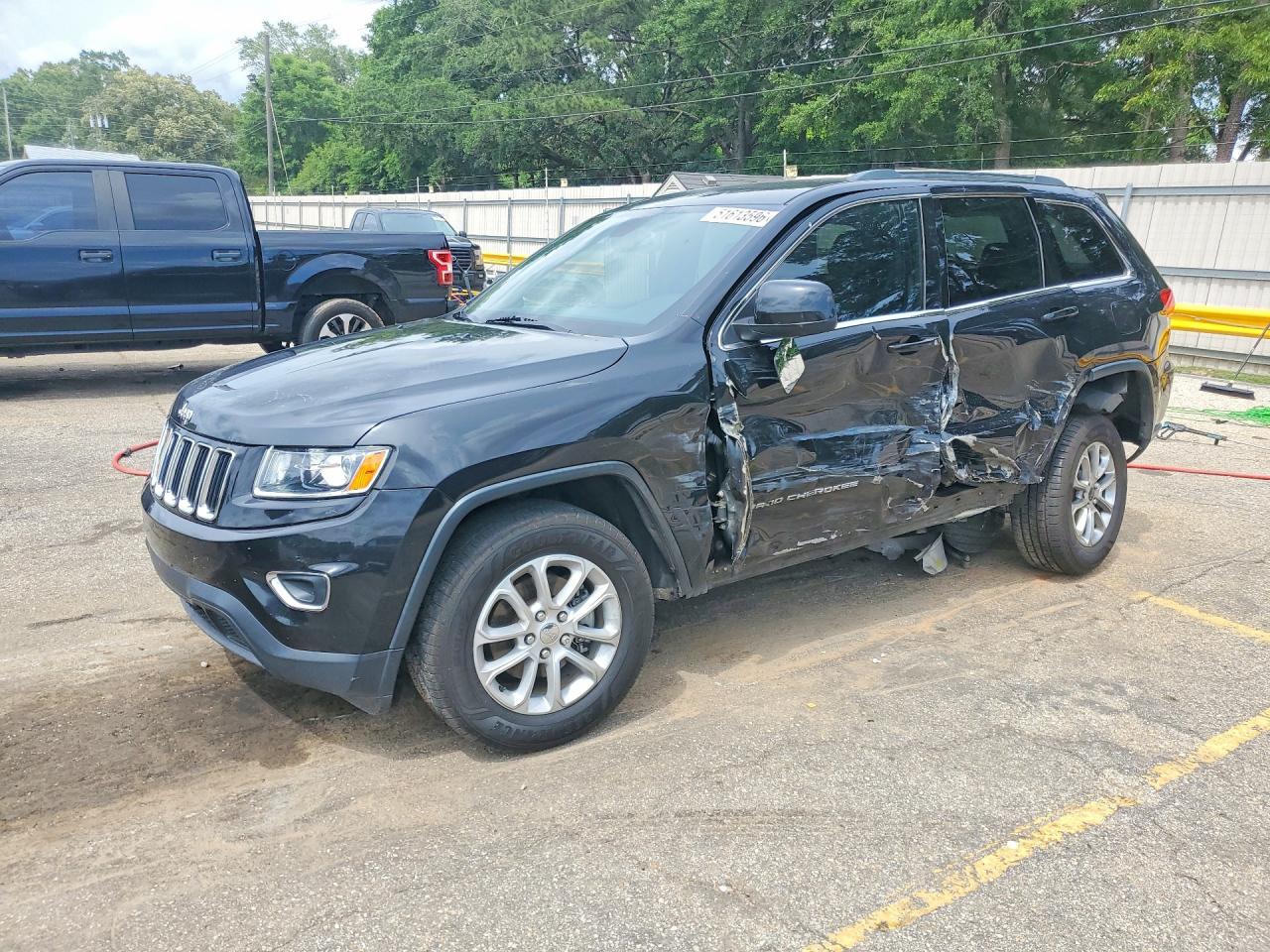 Salvage Jeep Cherokee Image