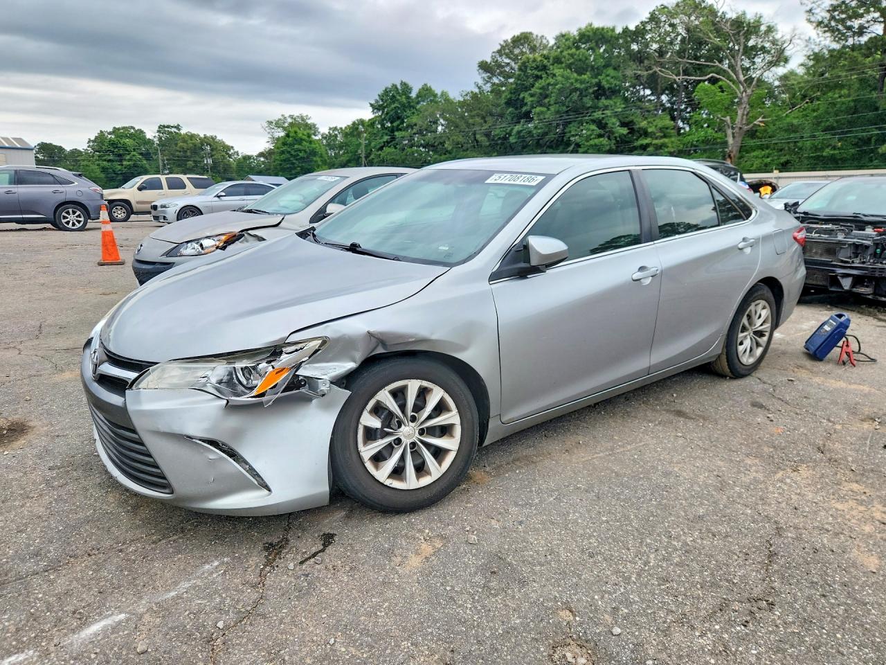 Salvage Toyota Camry Image
