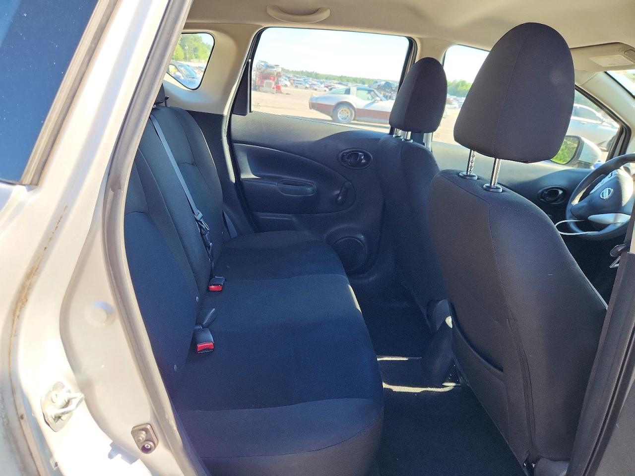 Nissan Versa S Plus