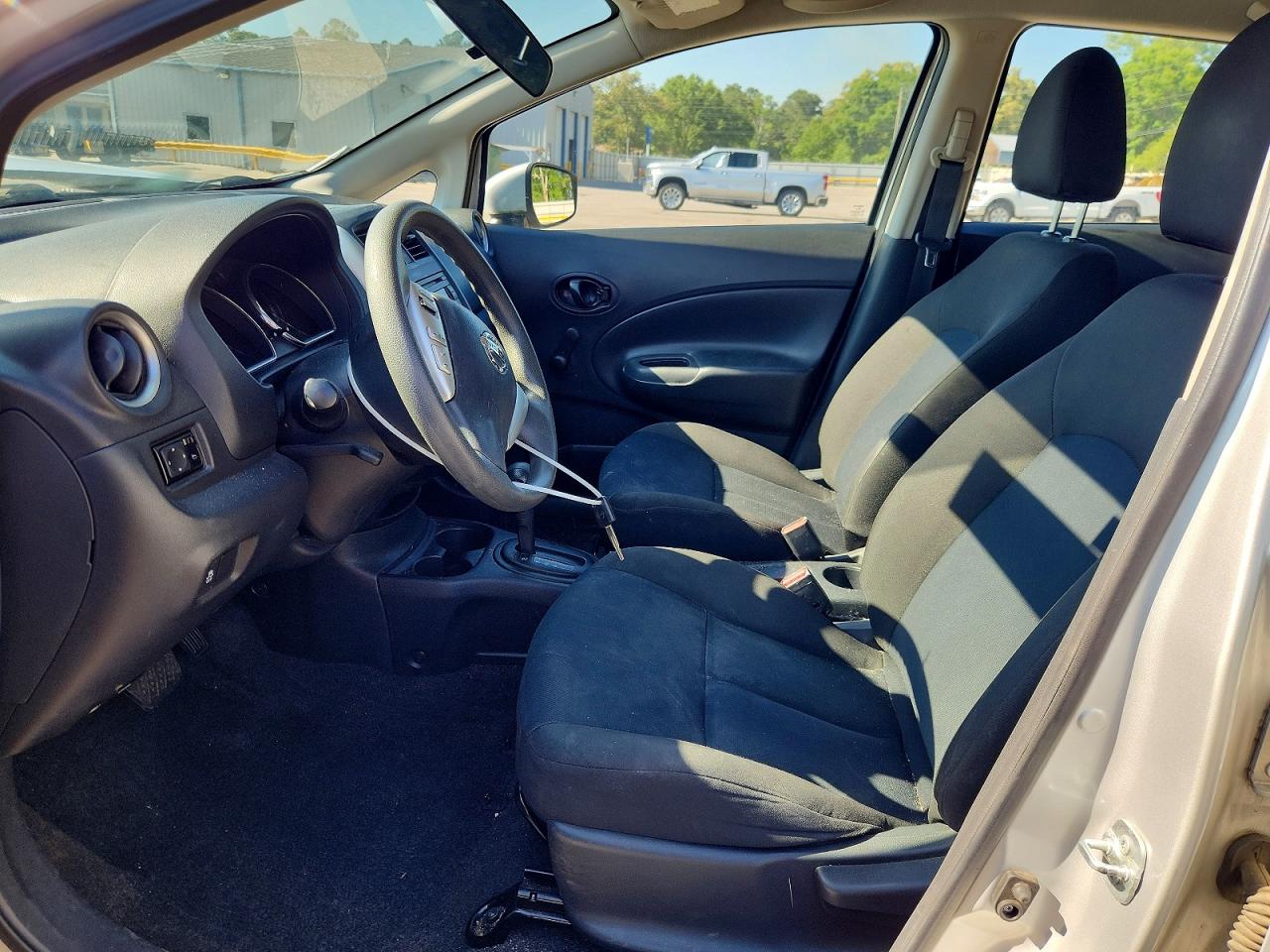 Nissan Versa S Plus