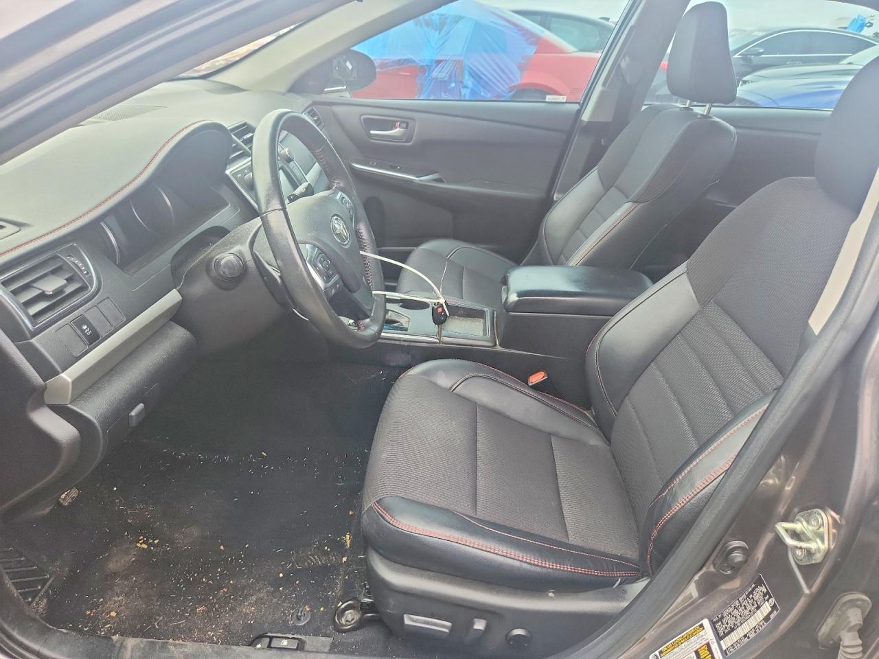 Toyota Camry Se