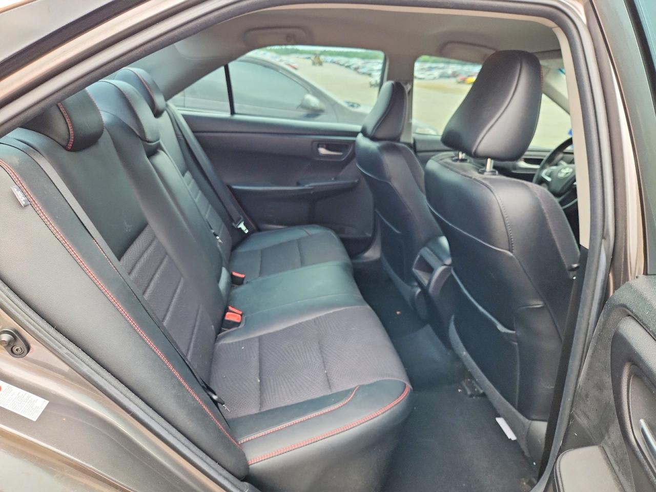 Toyota Camry Se