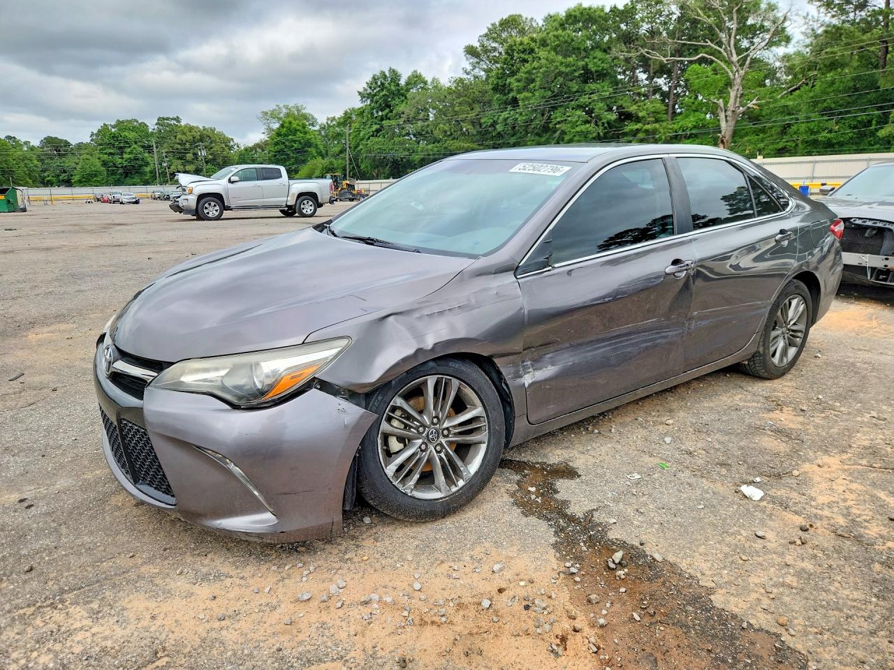 Salvage Toyota Camry Image