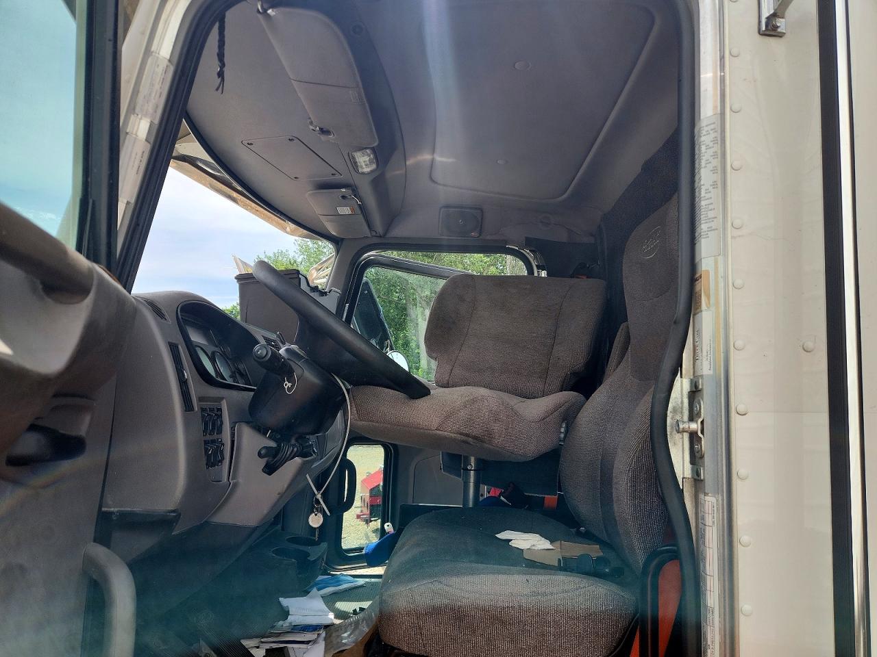 Peterbilt 348