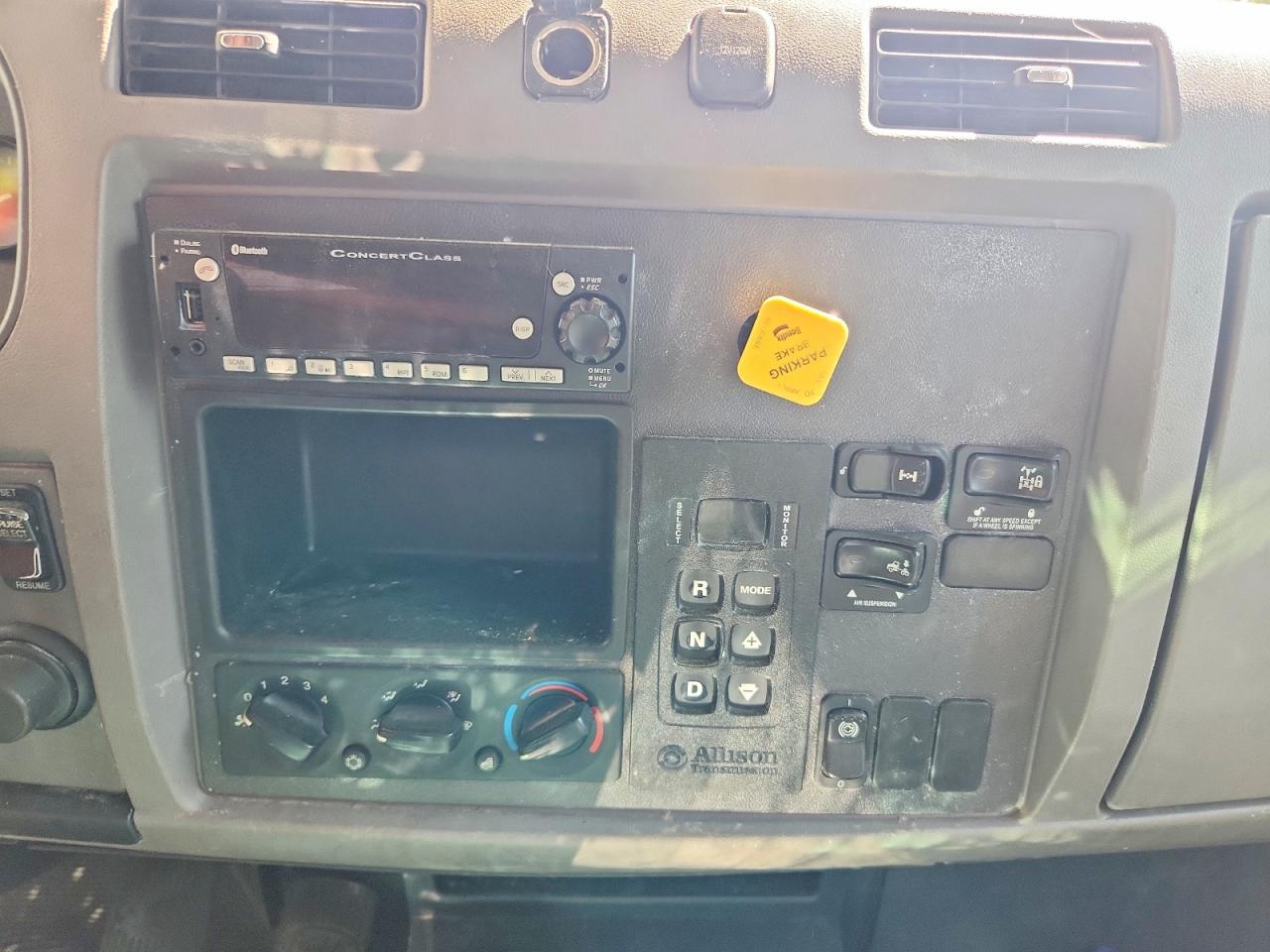 Peterbilt 348