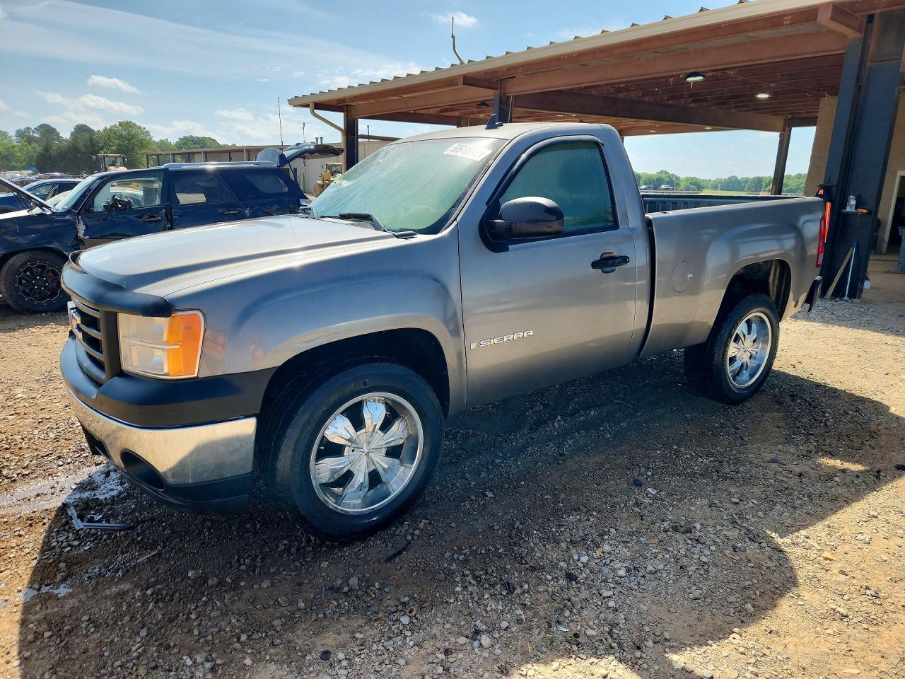 Salvage GMC Sierra Image