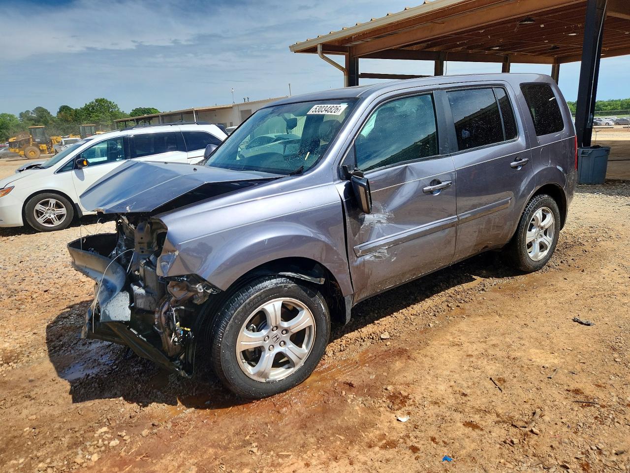 Salvage Honda Pilot Image