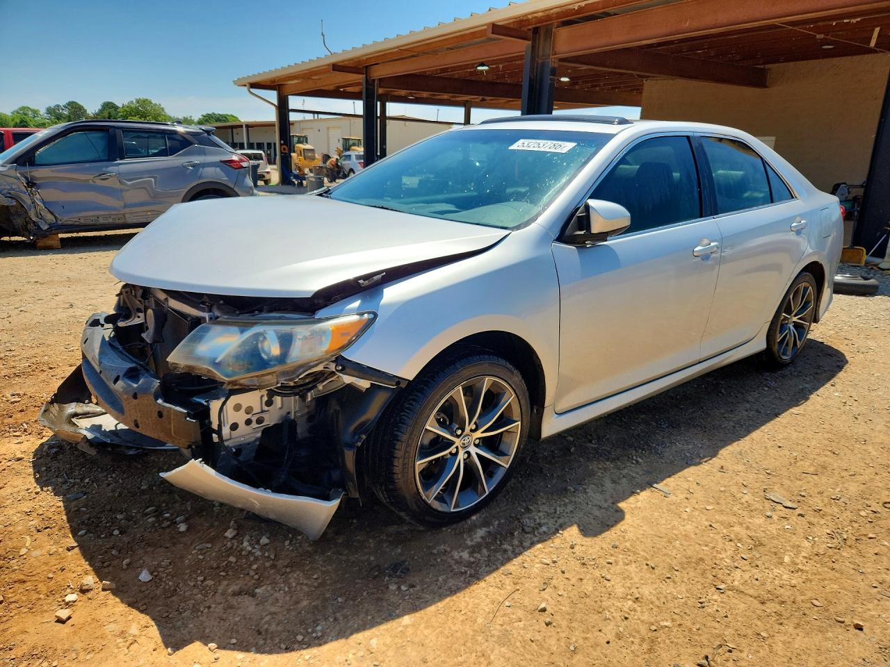 Salvage Toyota Camry Image