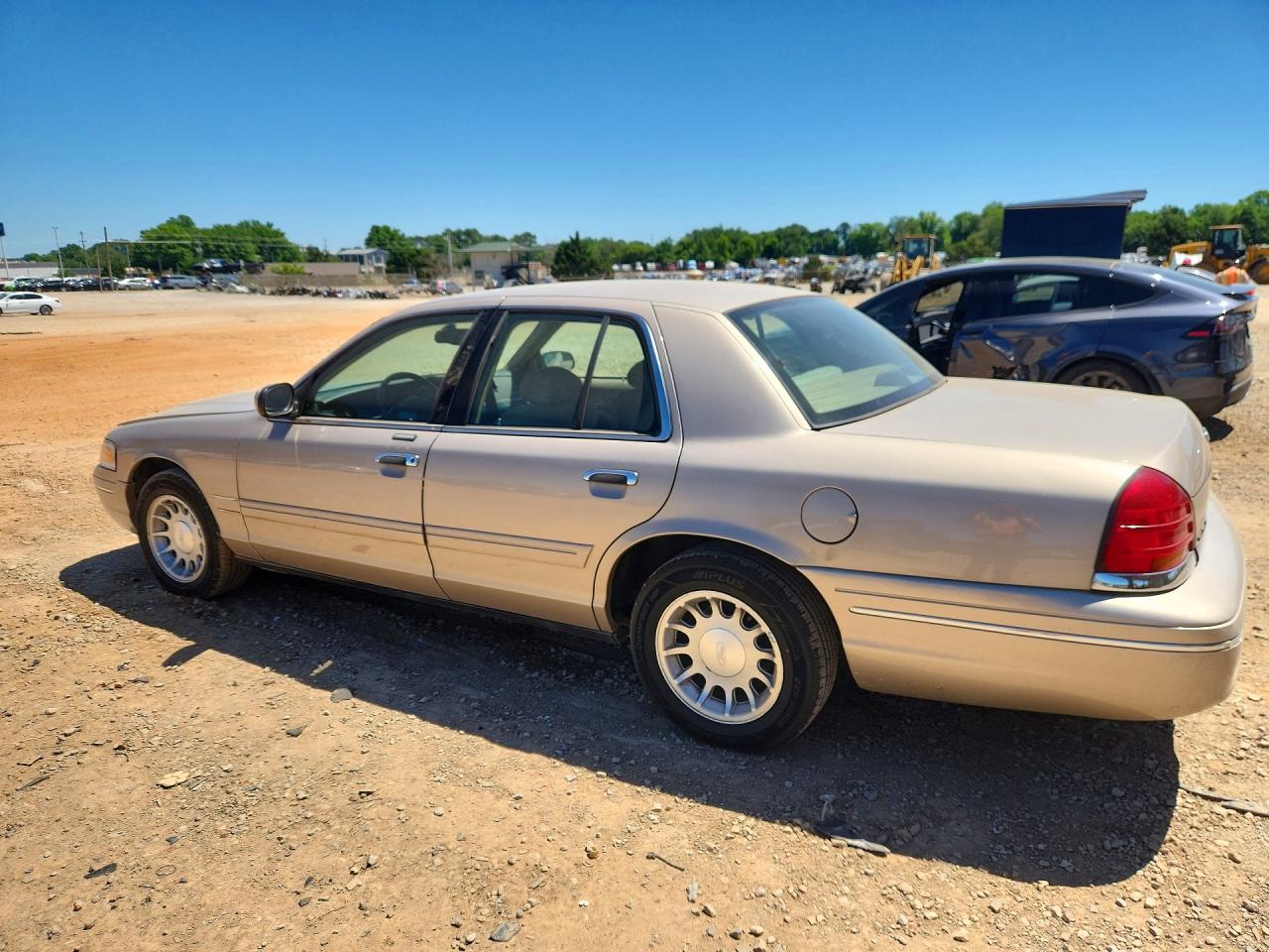 Ford Crown Vic Lx