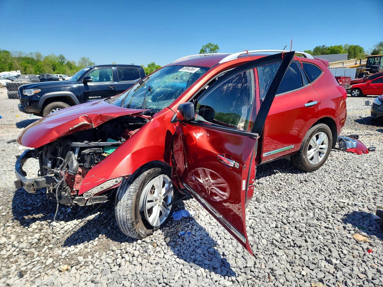 Salvage Nissan Rogue Image