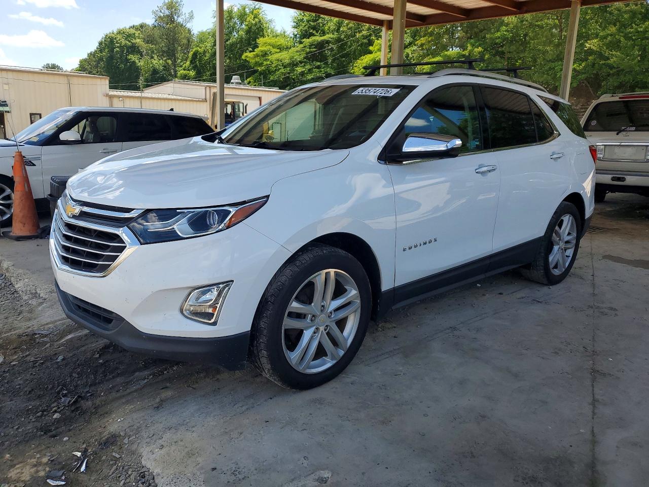 Salvage Chevrolet Equinox Image
