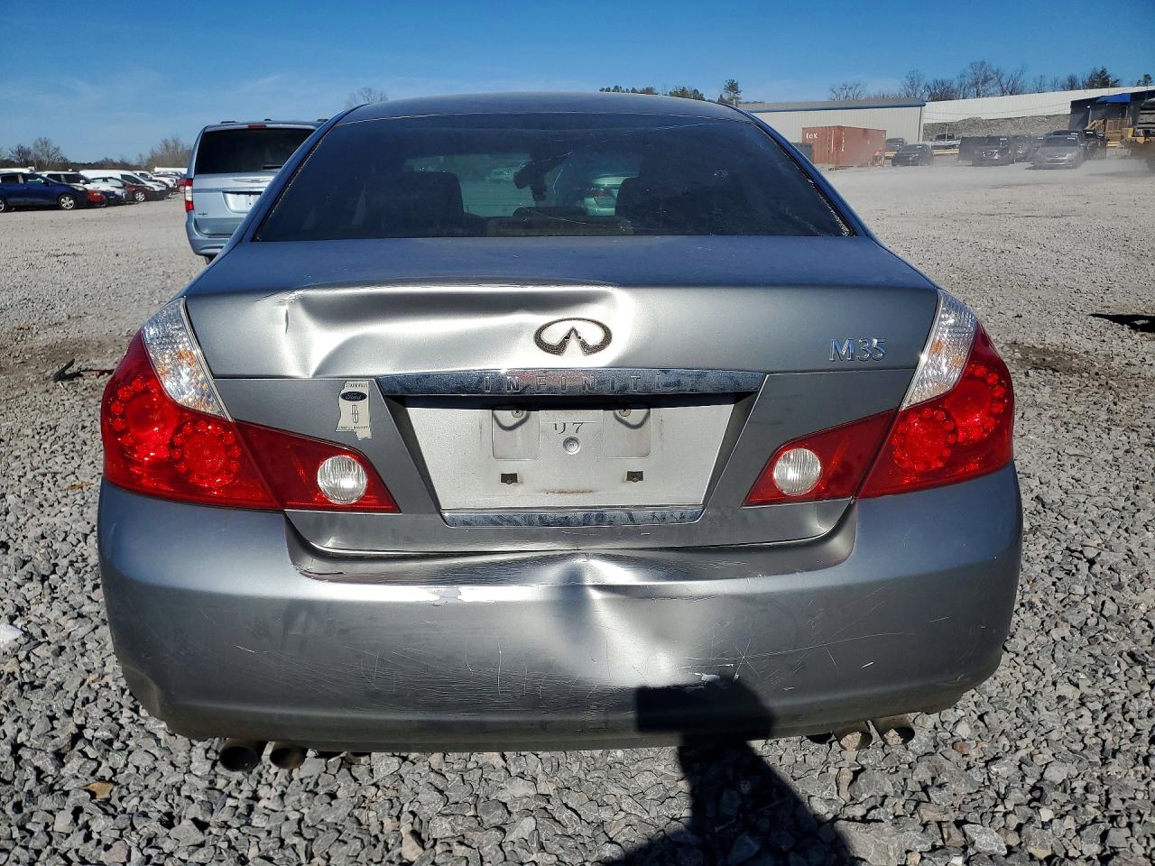 INFINITI M35 Base