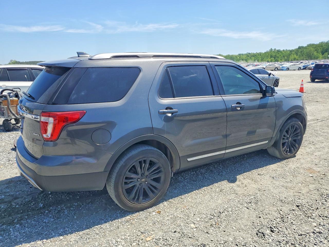 Ford Explorer Xlt