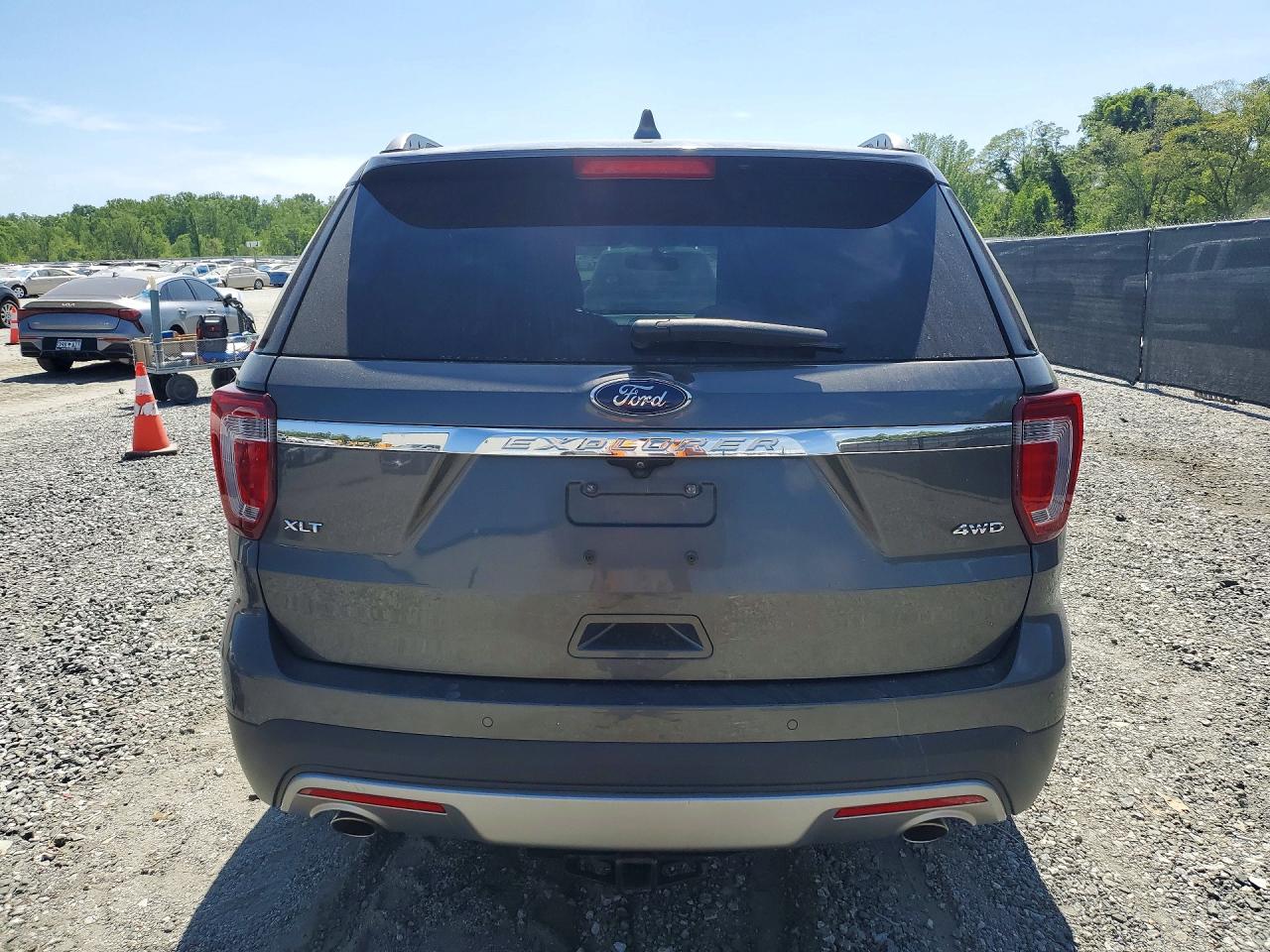 Ford Explorer Xlt