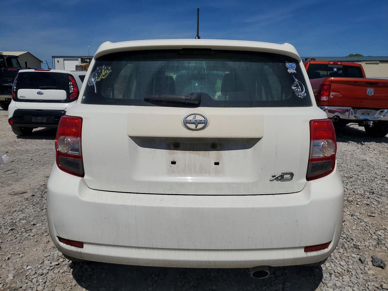 Scion xD