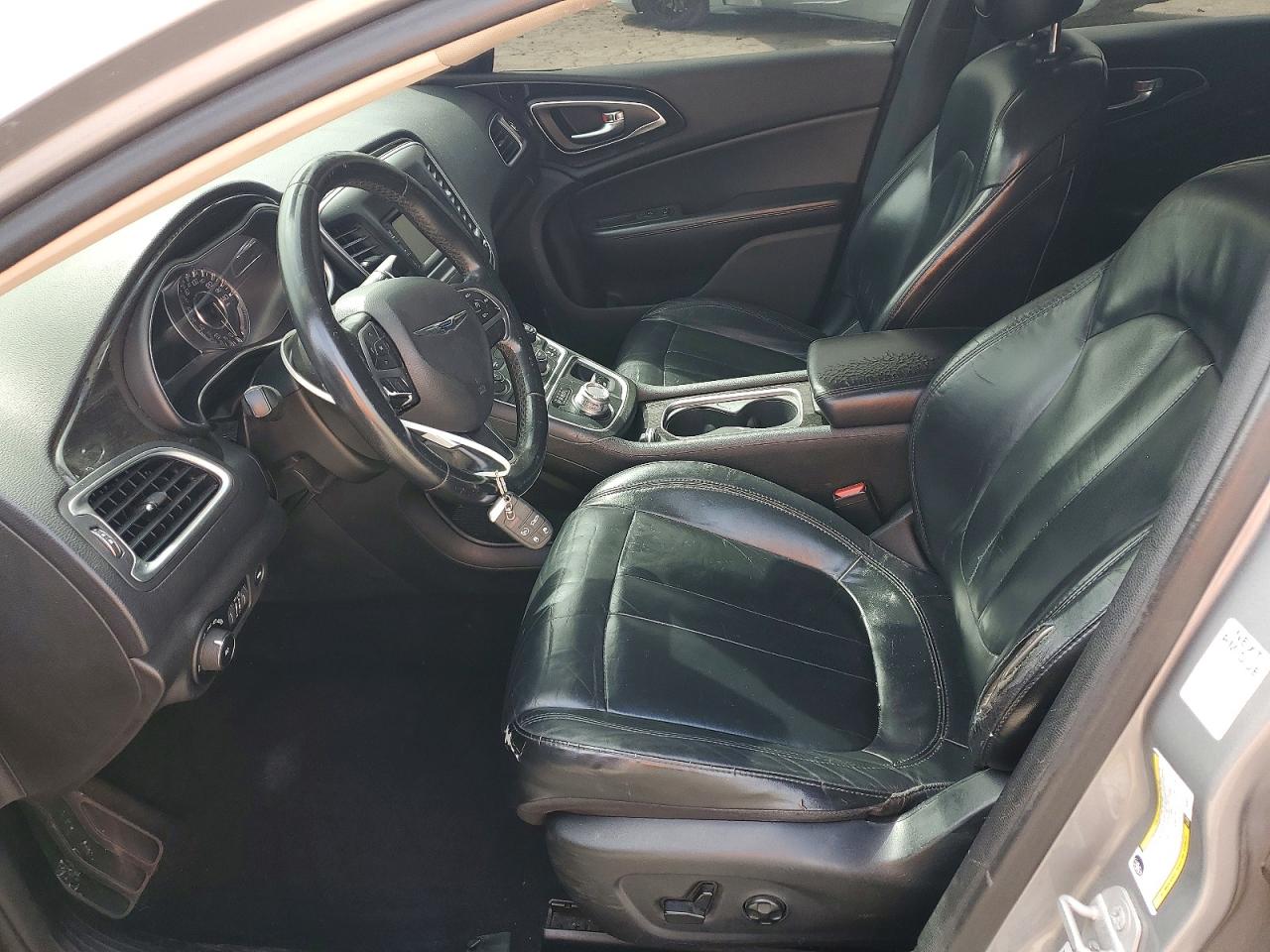 Chrysler 200 C