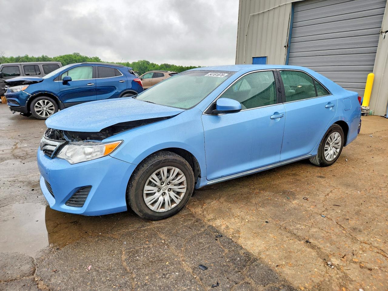 Salvage Toyota Camry Image