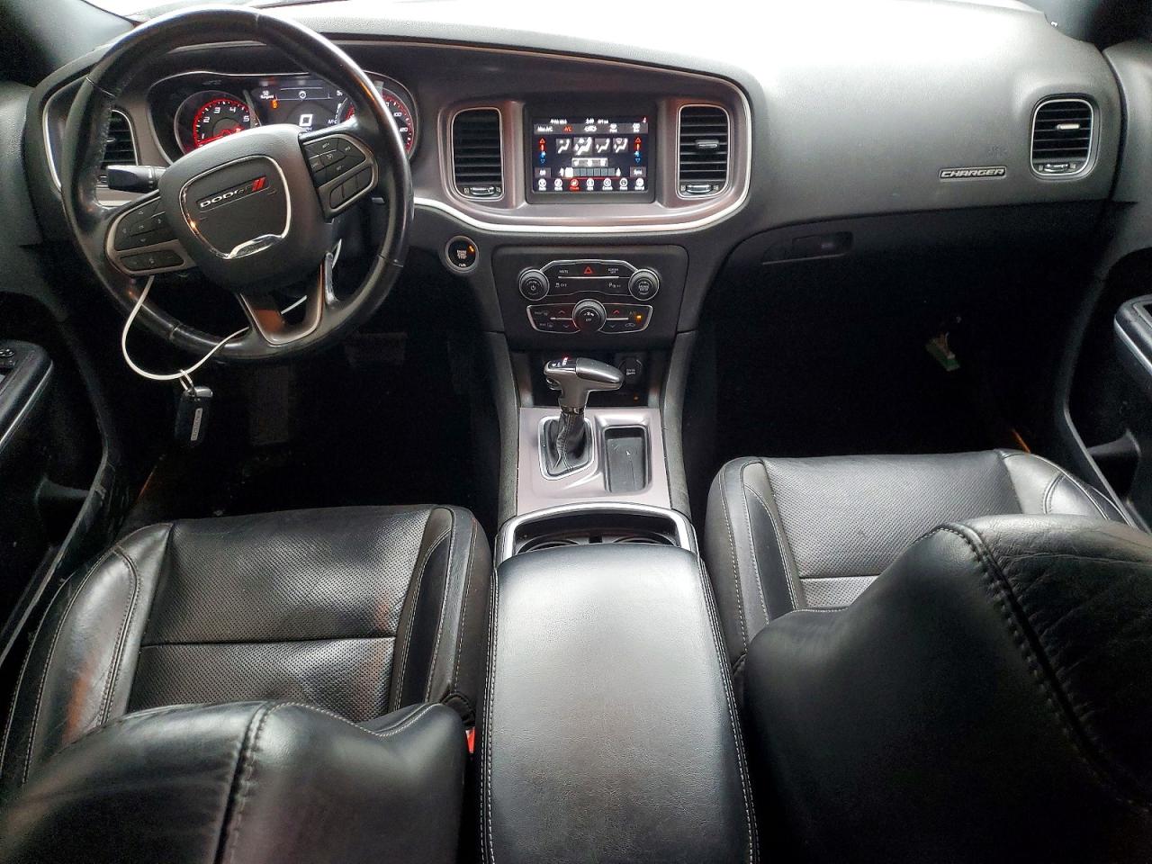 Dodge Charger Sxt