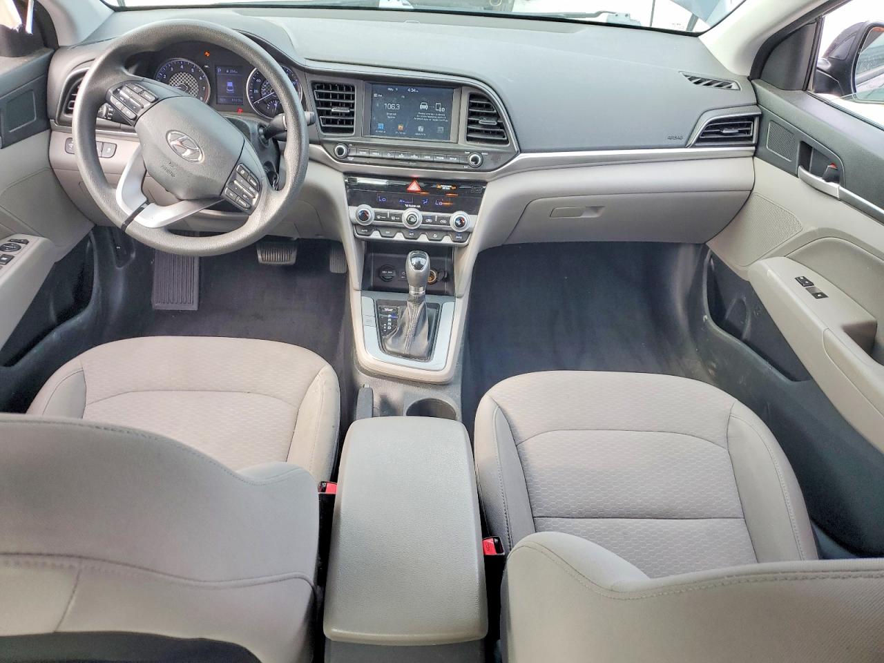 Hyundai ELANTRA Sel