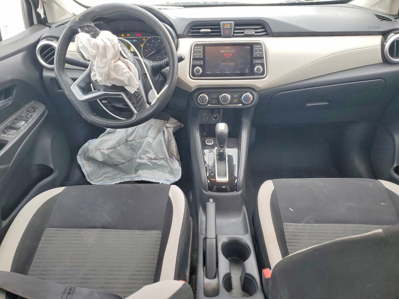 Nissan Versa Sv