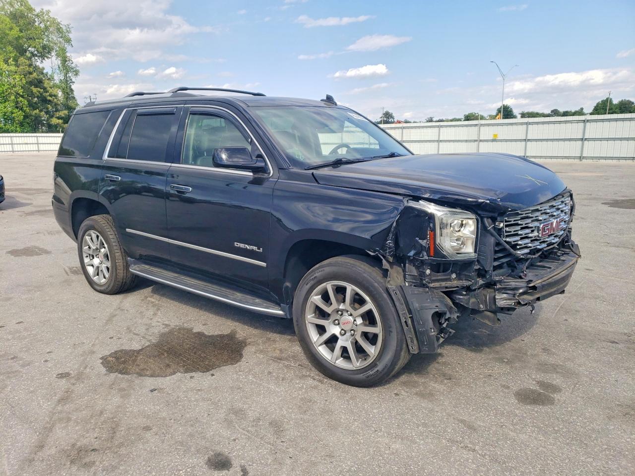 GMC Yukon Denali