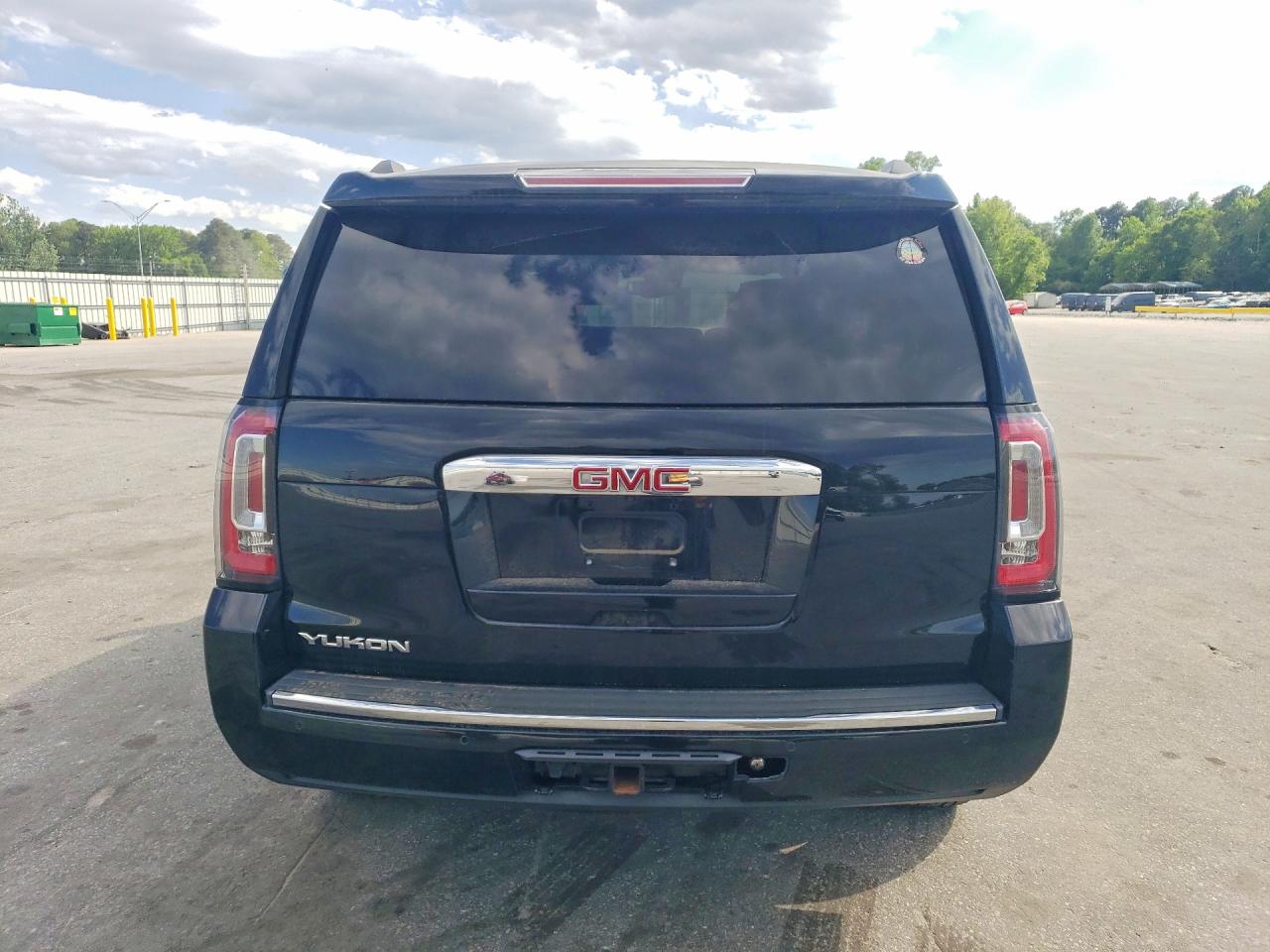 GMC Yukon Denali