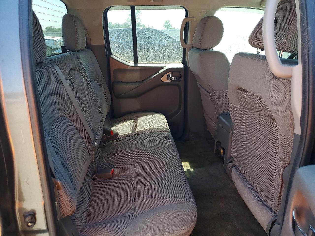 Nissan Frontier Se