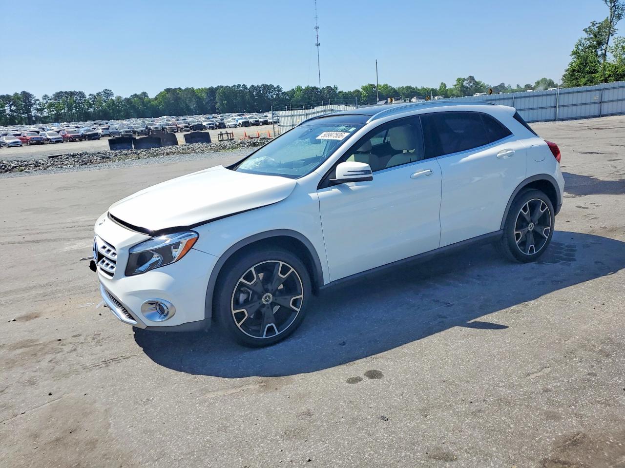Salvage Mercedes-Benz GLA Image