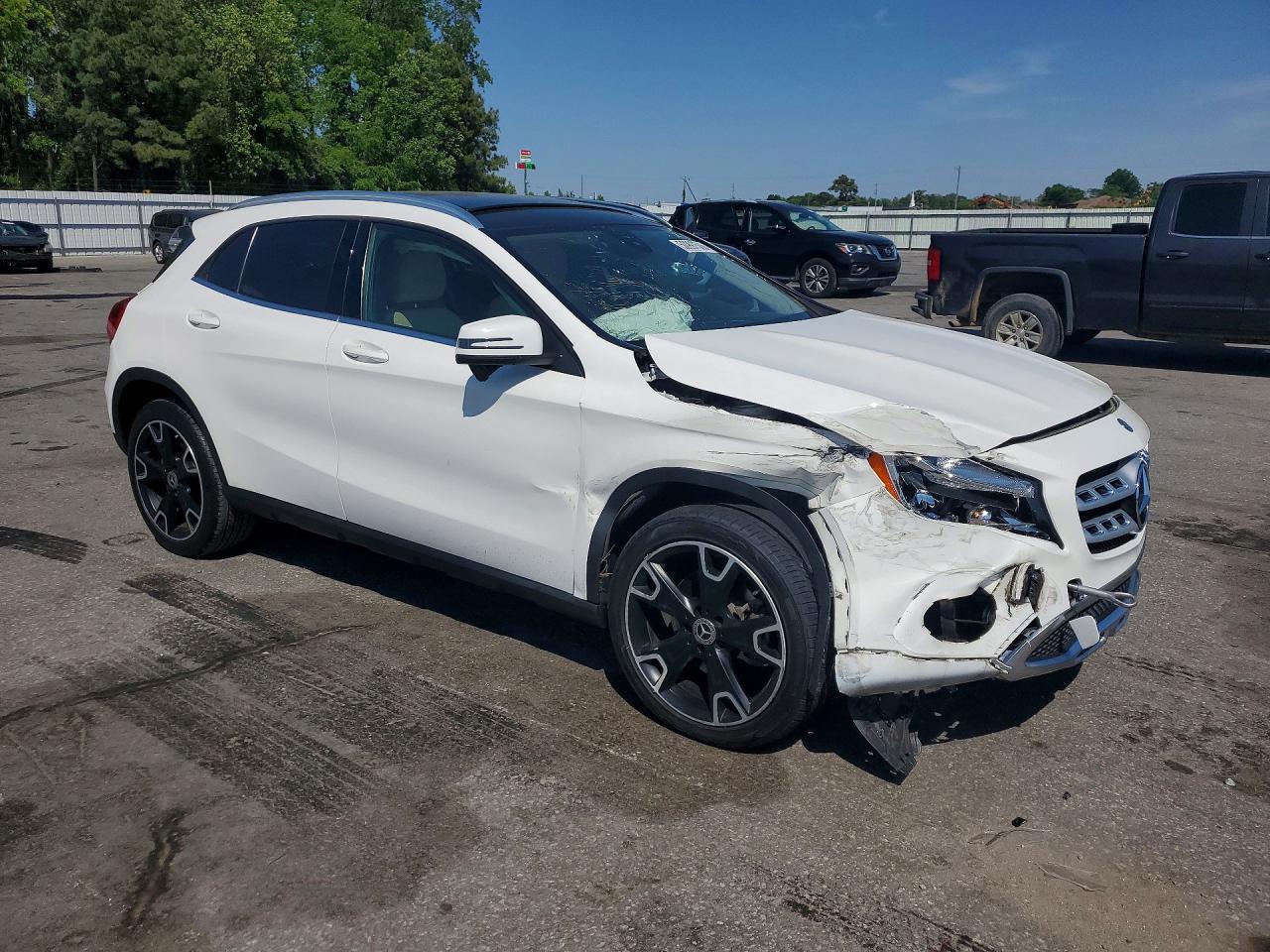 Mercedes-Benz GLA 250