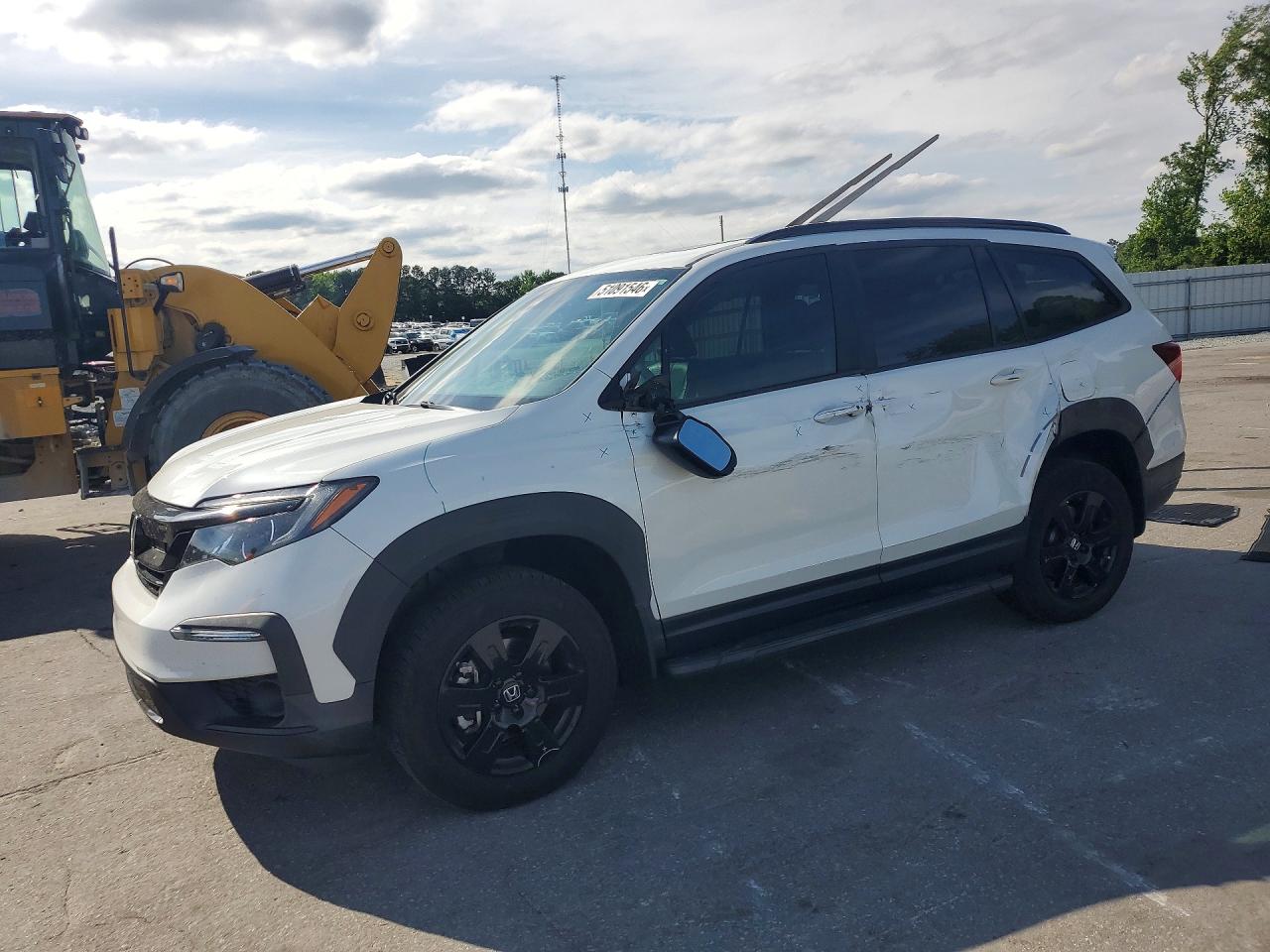 Salvage Honda Pilot Image