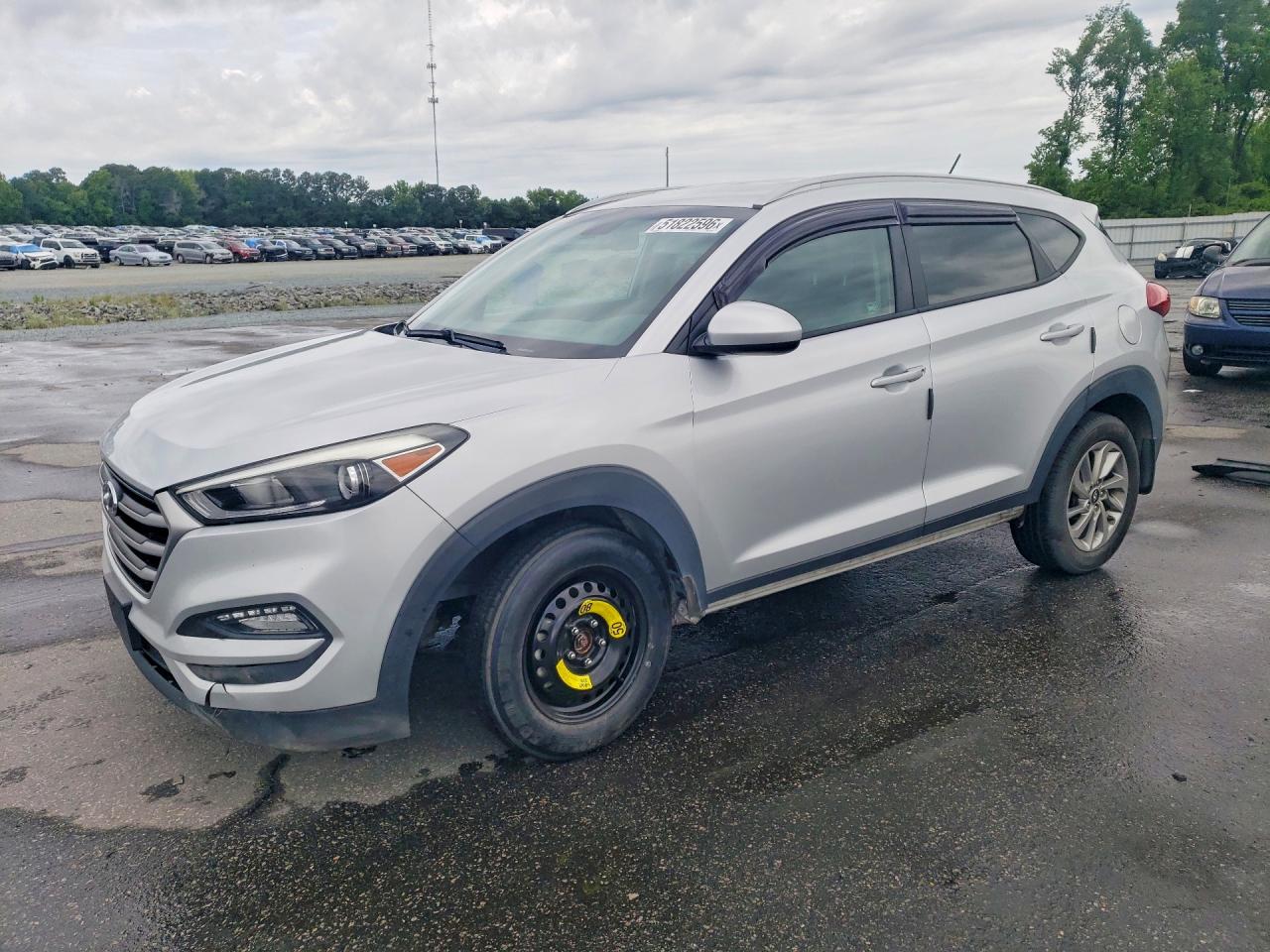 Salvage Hyundai TUCSON Image