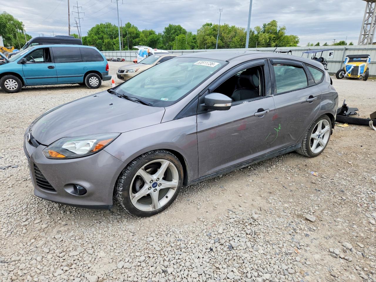 Salvage Ford Focus Image
