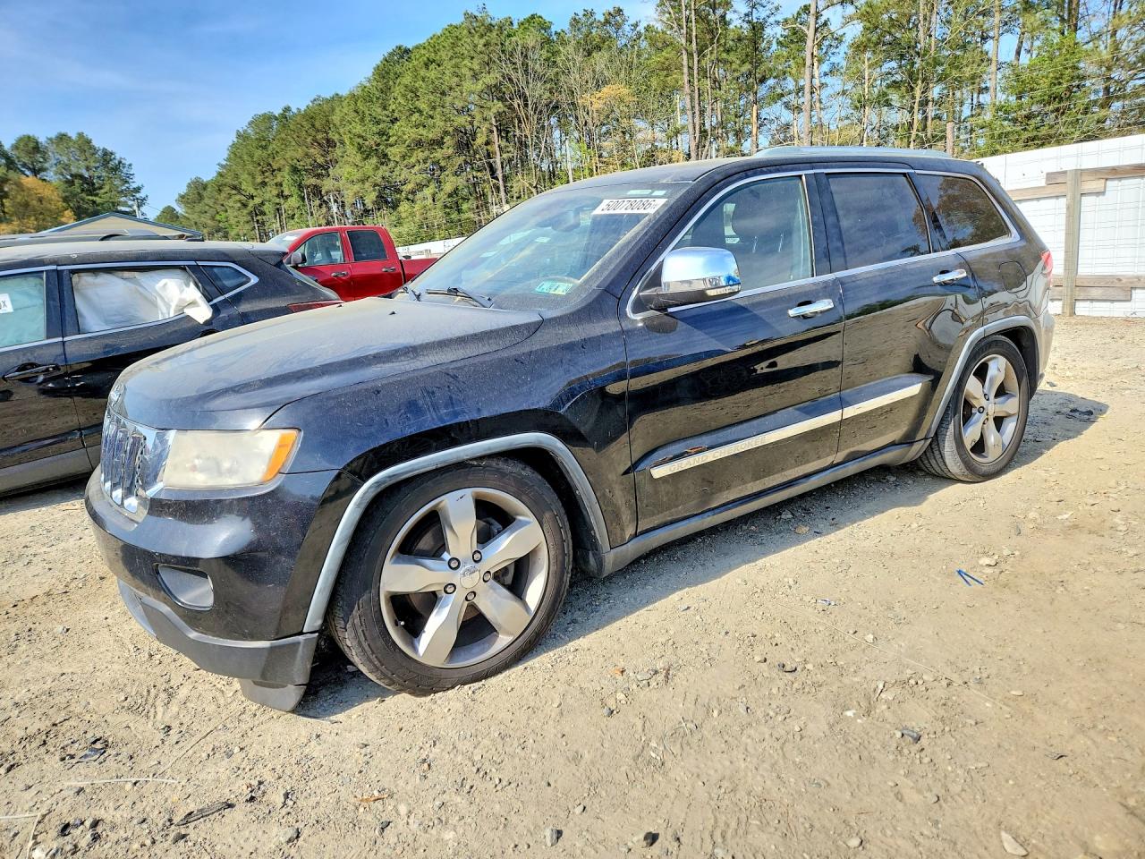 Salvage Jeep Cherokee Image