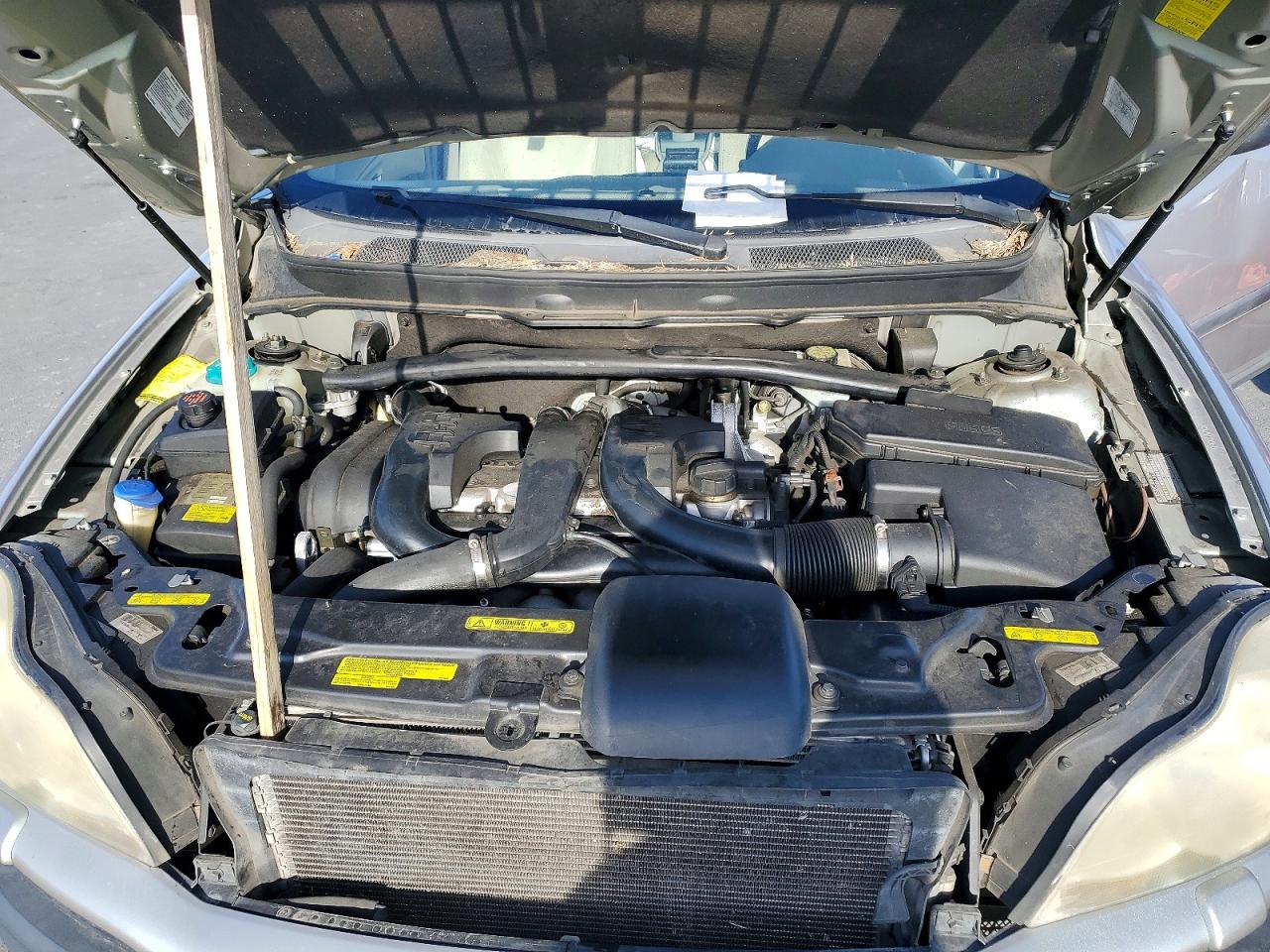 Volvo XC90 T6