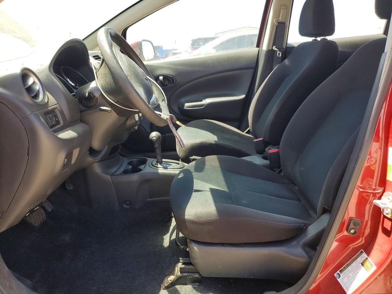 Nissan Versa S