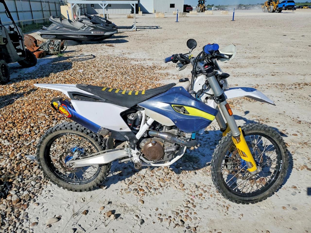 Salvage Hrsb Motorcycle Image