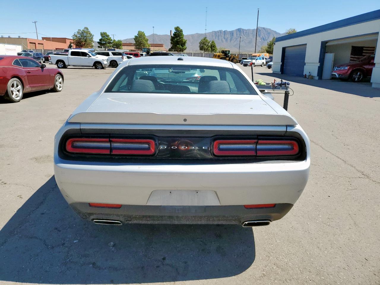 Dodge Challenger Sxt