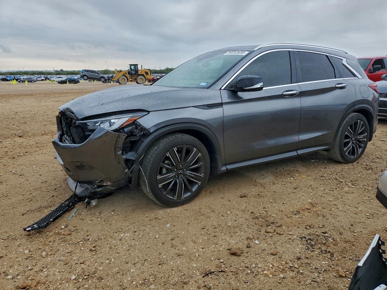 Salvage INFINITI Qx Image