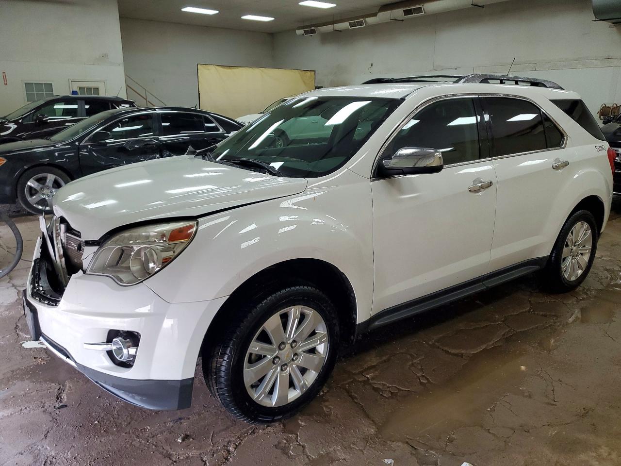 Salvage Chevrolet Equinox Image
