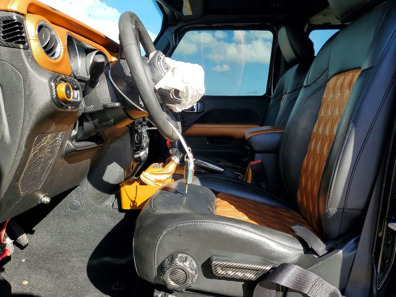 Jeep Wrangler Sahara